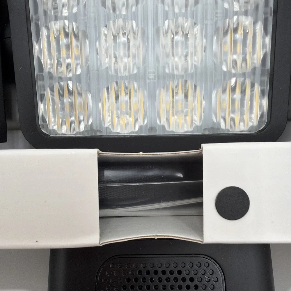 Wyze Cam Floodlight Pro BLACK 3000 Lumen LEDs 180° Wide View 2K HD Outdoor Wired